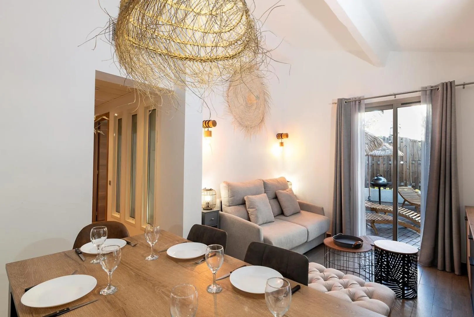 Appartement 6 Pers Jardin Prive La Cabane Bambou - Mandara Beach , Antibes French Riviera Juan-les-Pins Apartment